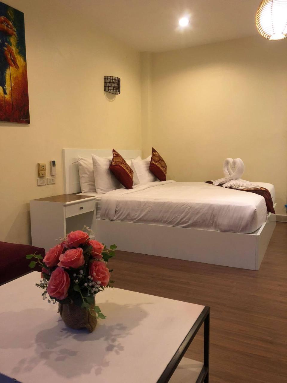 Db Residence Patong Eksteriør billede